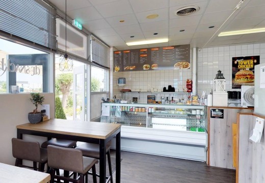 Snackbar binnen.jpg Snackbar binnen.jpg