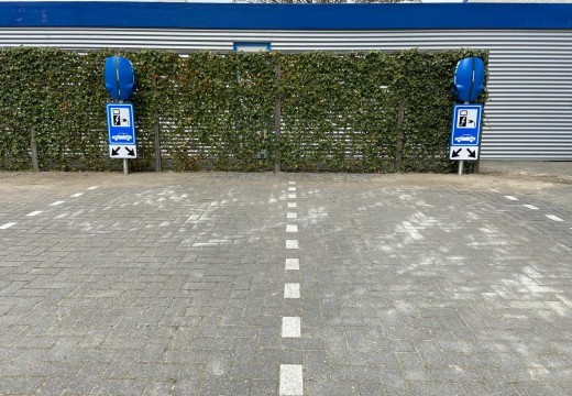 Elektrische laadpalen.jpg Elektrische laadpalen.jpg