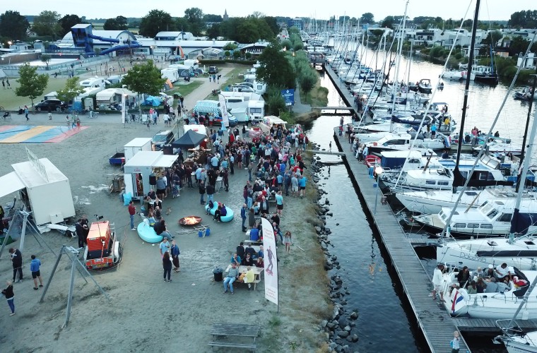 Bier & Wijn strand.JPG