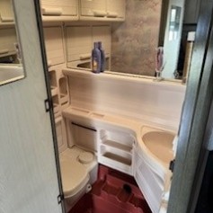 Kievitsveld 16 - binnenkant sanitair.jpg