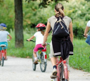Dames en heren fietsen